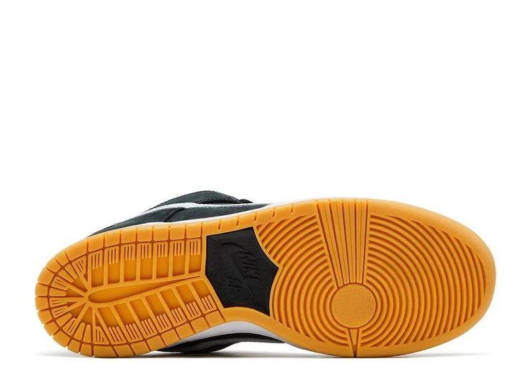 Nike Dunk Low SB 'Black Gum' 6 Nike Dunk Low SB 'Black Gum' - Image 4