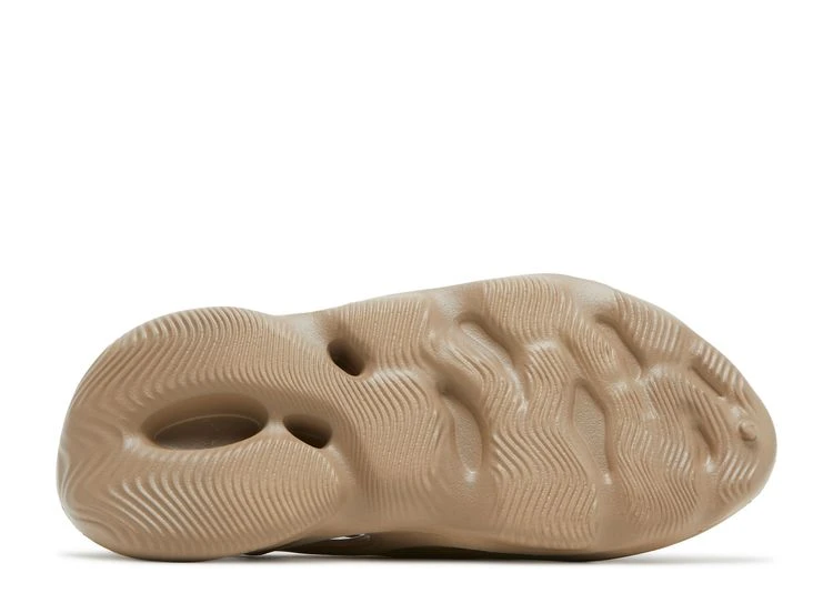 ADIDAS Yeezy Foam Runner 'Mist' 6 ADIDAS Yeezy Foam Runner 'Mist' - Image 4
